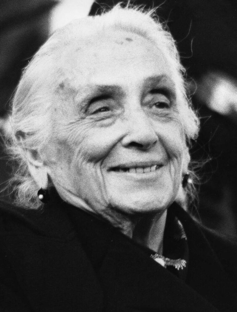 Biografía de Dolores Ibárruri [La Pasionaria]