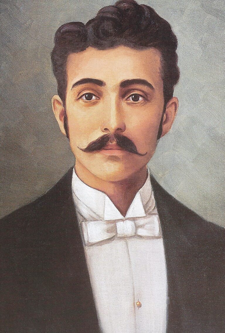Biografía de Tomás Regalado