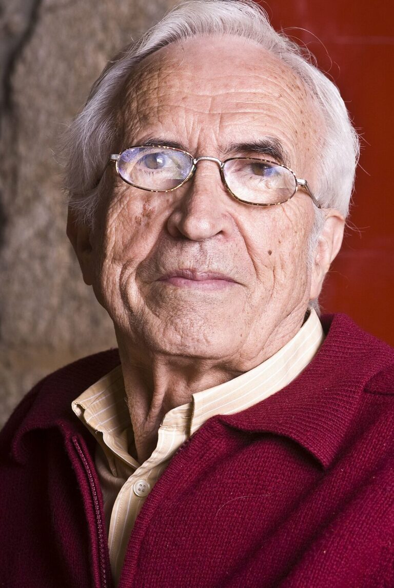 Biografía de Xosé Neira Vilas